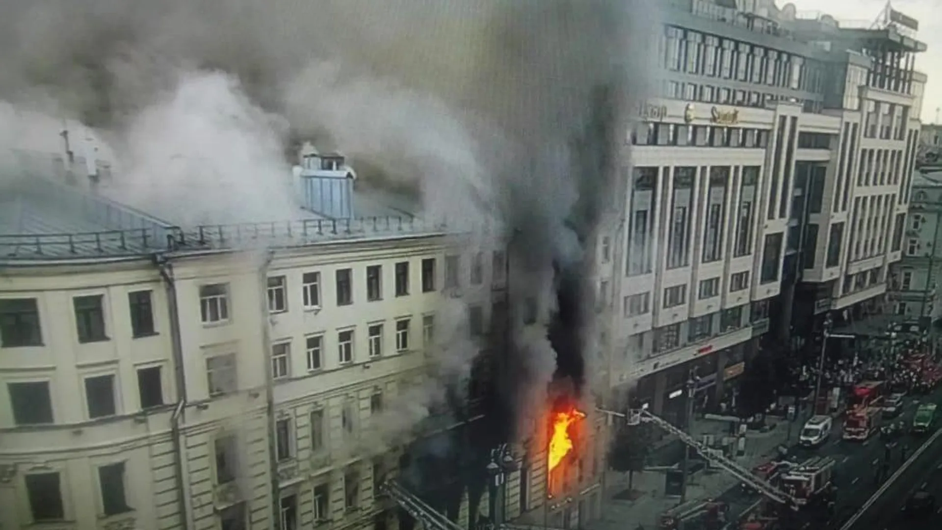 Тверская вспыхнула как спичка. Почему историческое здание в Москве едва не сгорело так быстро?