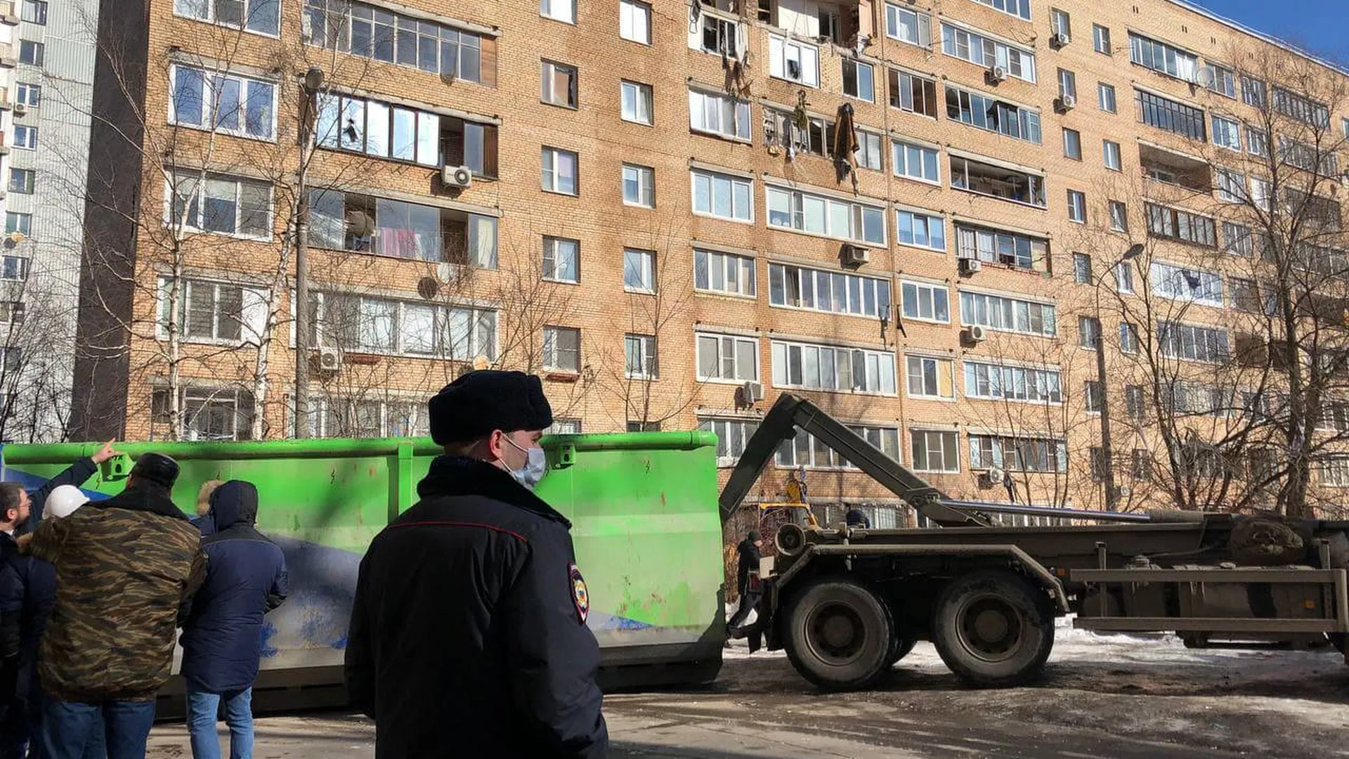 «Весь район просто в шоке»: жилец расселенного дома рассказал о первой ночи после взрыва в Химках
