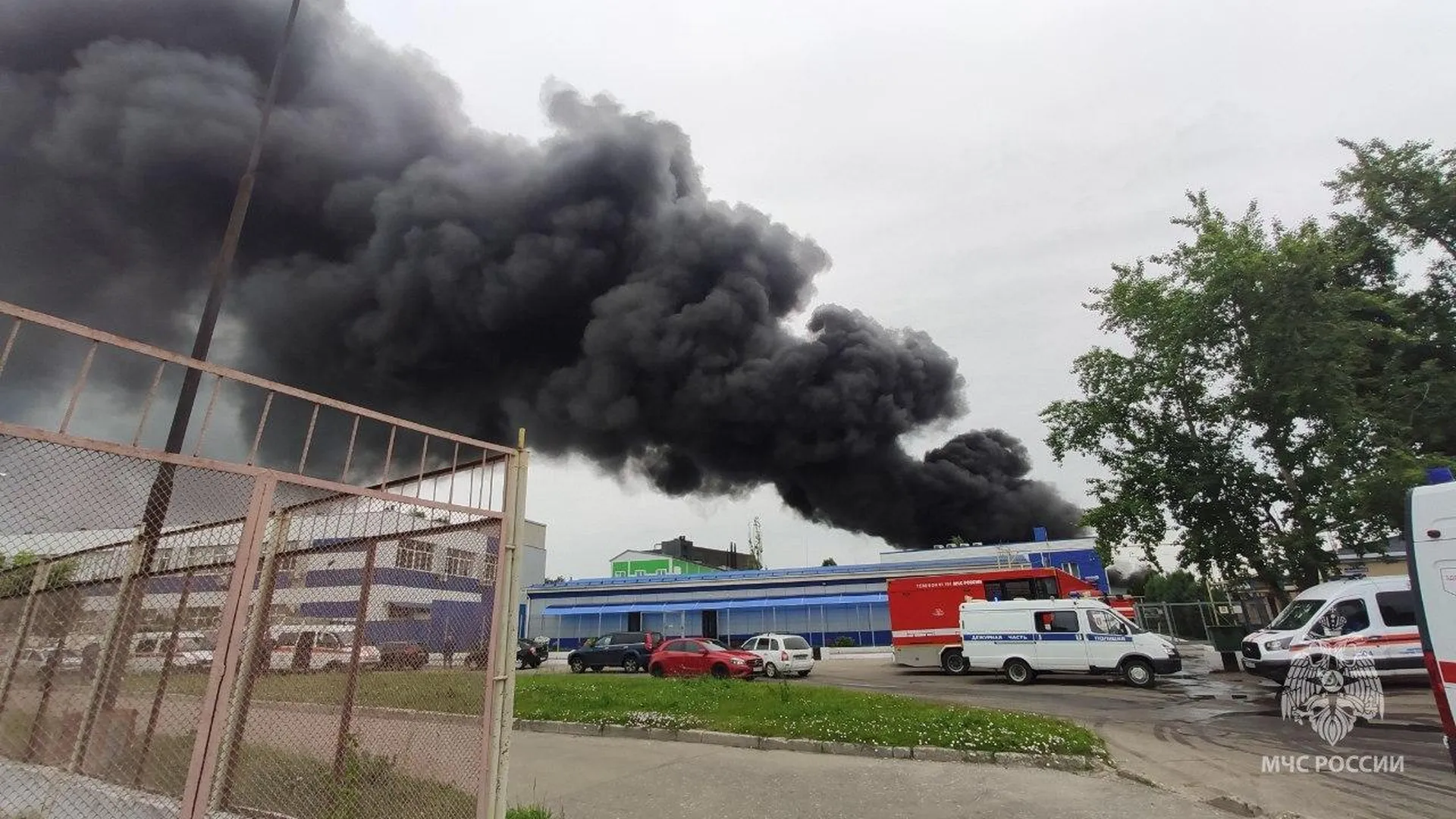 Что горит в нижнем новгороде. Пожар фото. Пожар в Нижнем Новгороде. Взорвали завод в Нижнем Новгороде. Пожар завод в Нижнем.