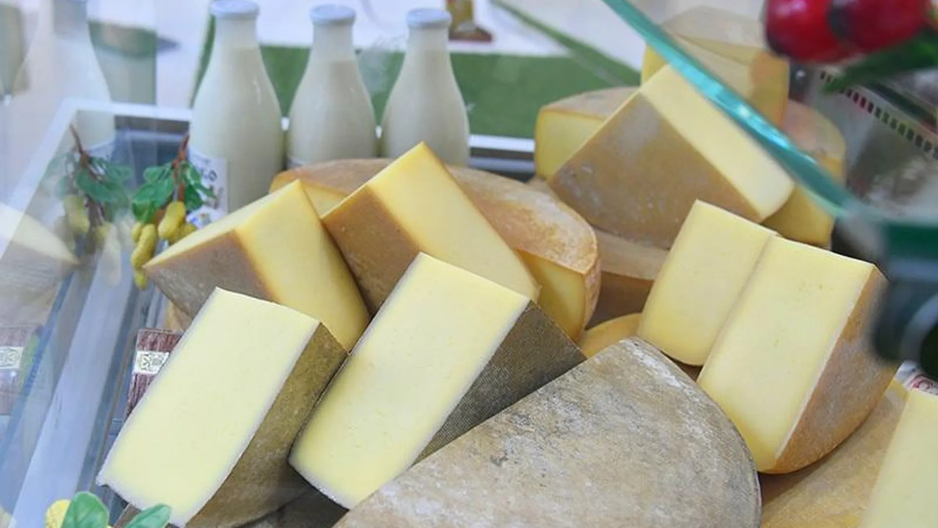 Ярмарка сыра ждет гостей на «Сказочном Рождестве» в Истре