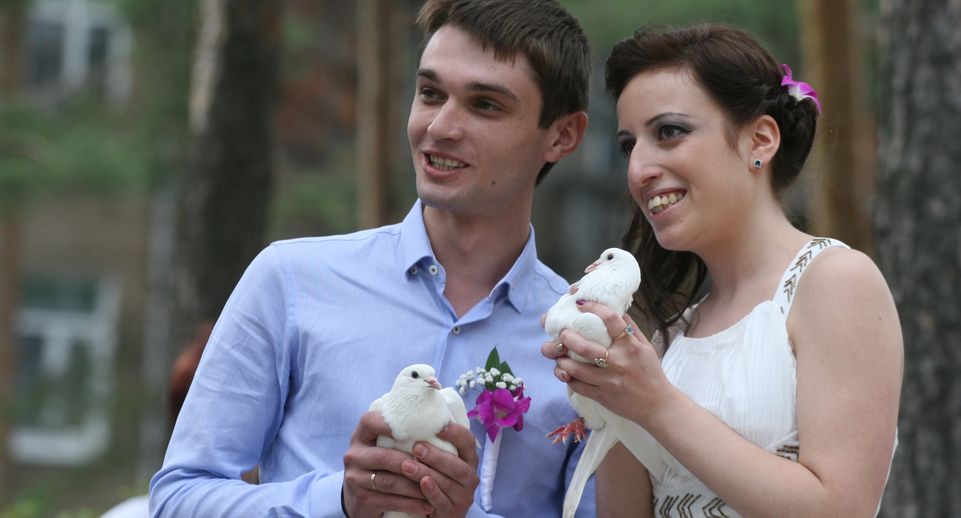 Более 30 пар в Воскресенске зарегистрировали брак в феврале