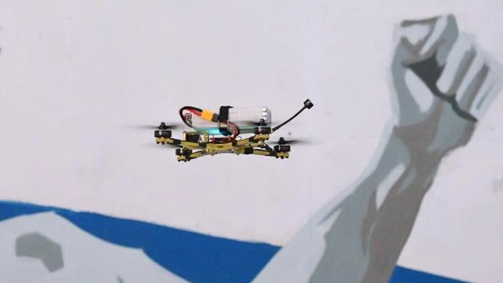 В Подмосковье ввели запрет на запуск дронов: жители массово продают технику