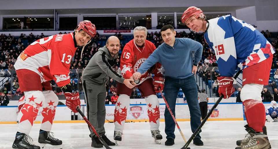 Любители из Подольска обыграли Легенд хоккея по буллитам