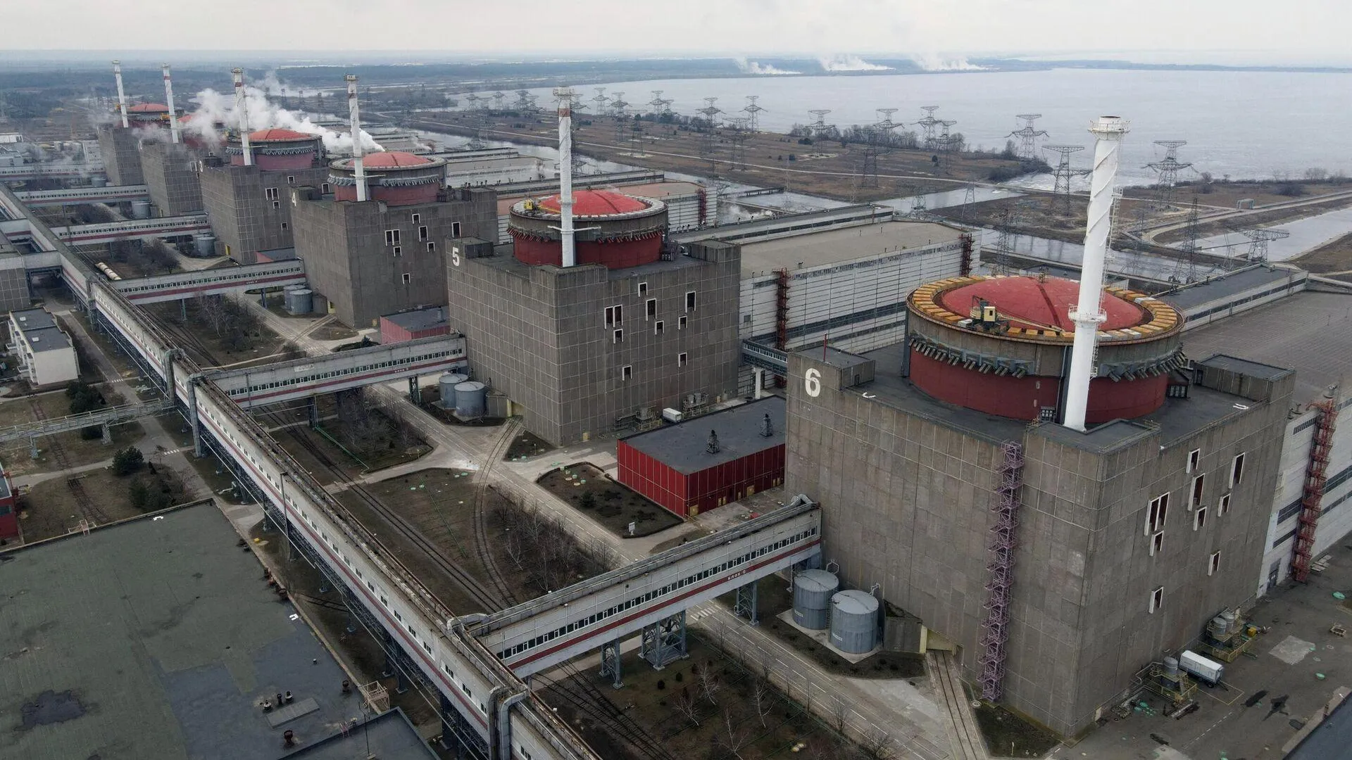 «Клоунада и лицемерие». Зеленский наплевал на безопасность Запорожской АЭС