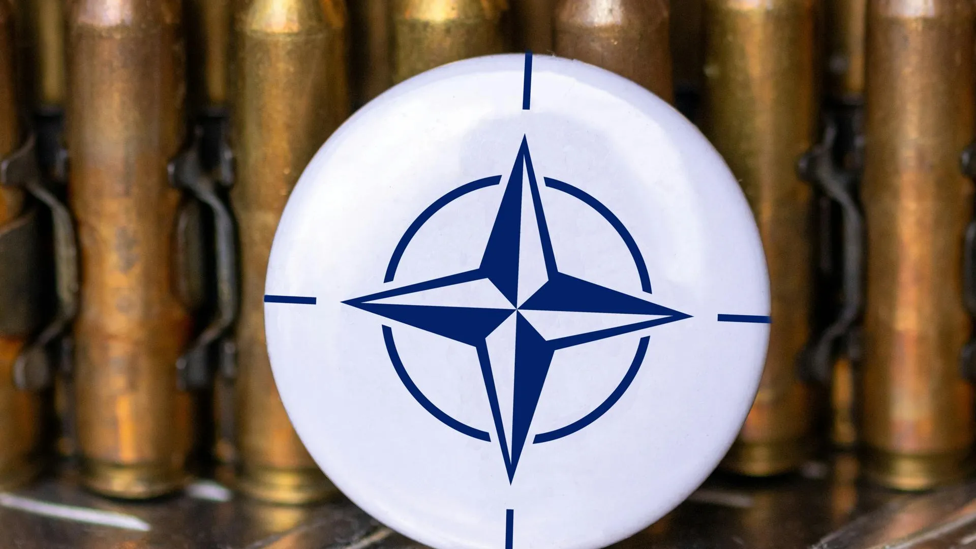 Медведчук: Киев серьезно промахнулся, выбрав курс в НАТО