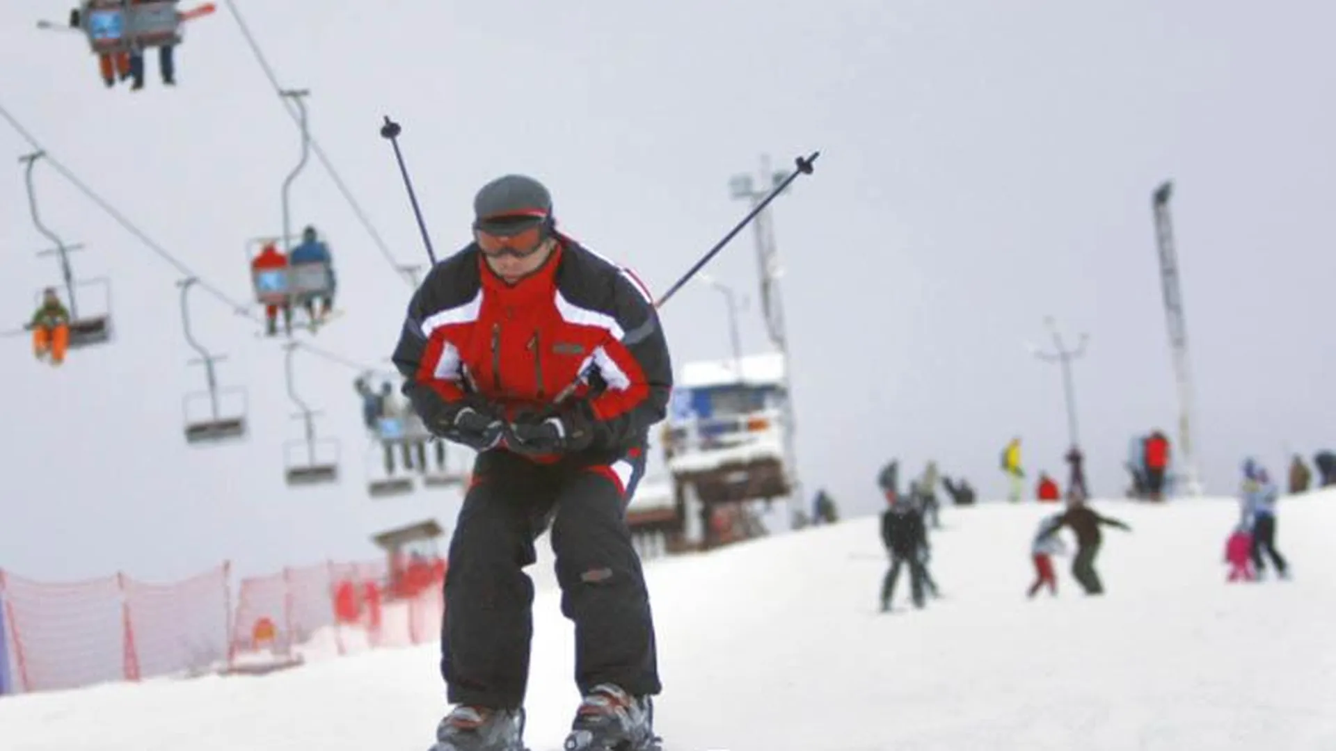 В Елагино открылись горнолыжные спуски для новичков