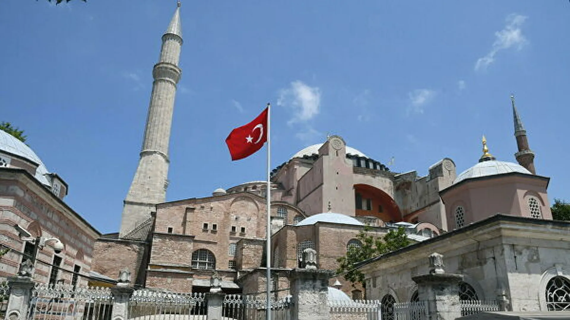 Эрдоган сделал собор Святой Софии мечетью. Это поссорит его с христианскими странами
