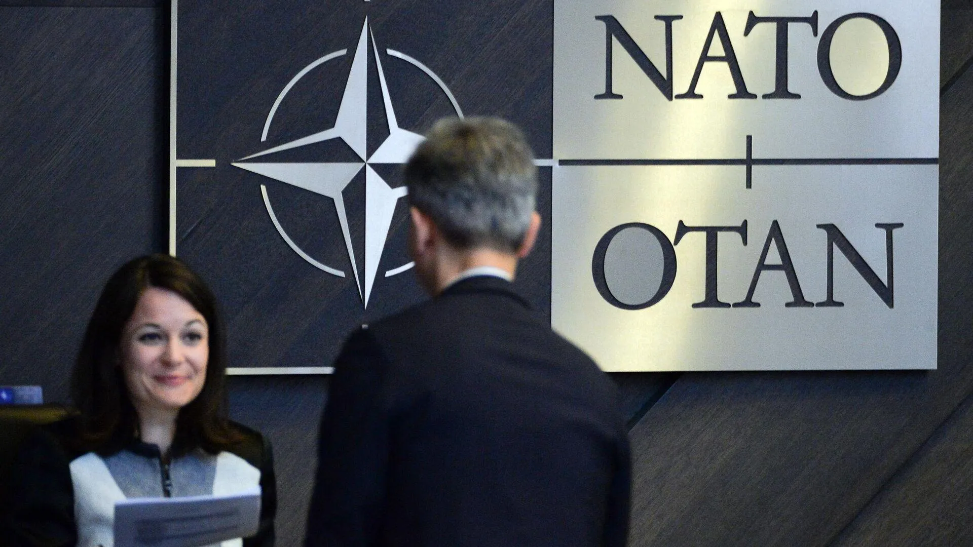 Угрозу третьей мировой войны увидели в словах Макрона о войсках НАТО на Украине