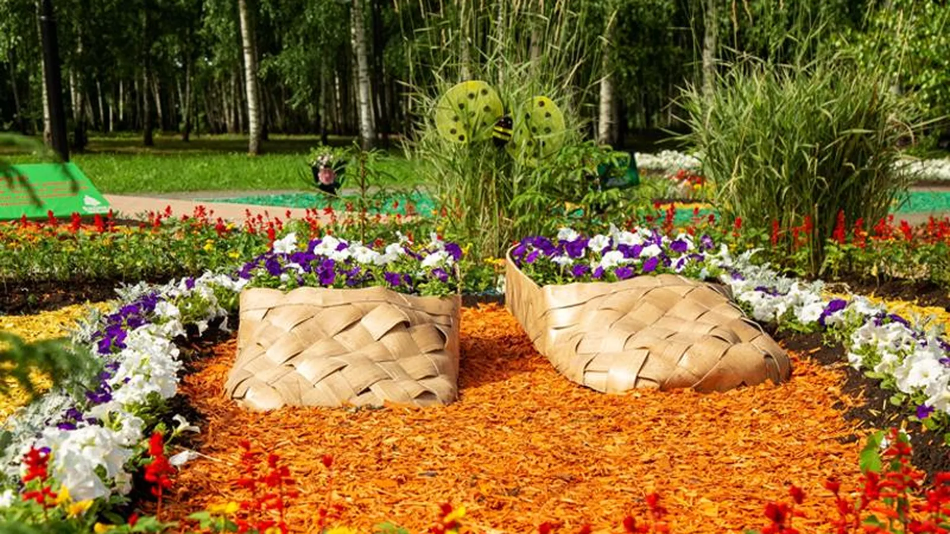 Бесплатный фестиваль флористики «Вальс цветов» открывается в Сестрорецком парке