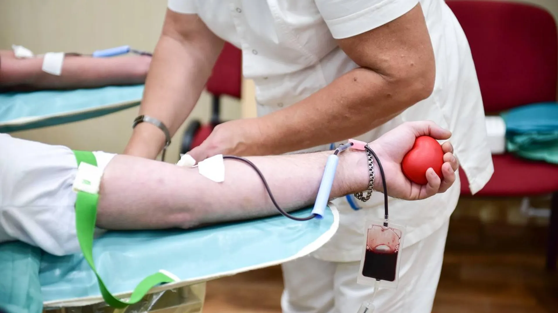 Жители Химок за день сдали более 20 литров донорской крови для медицинских учреждений