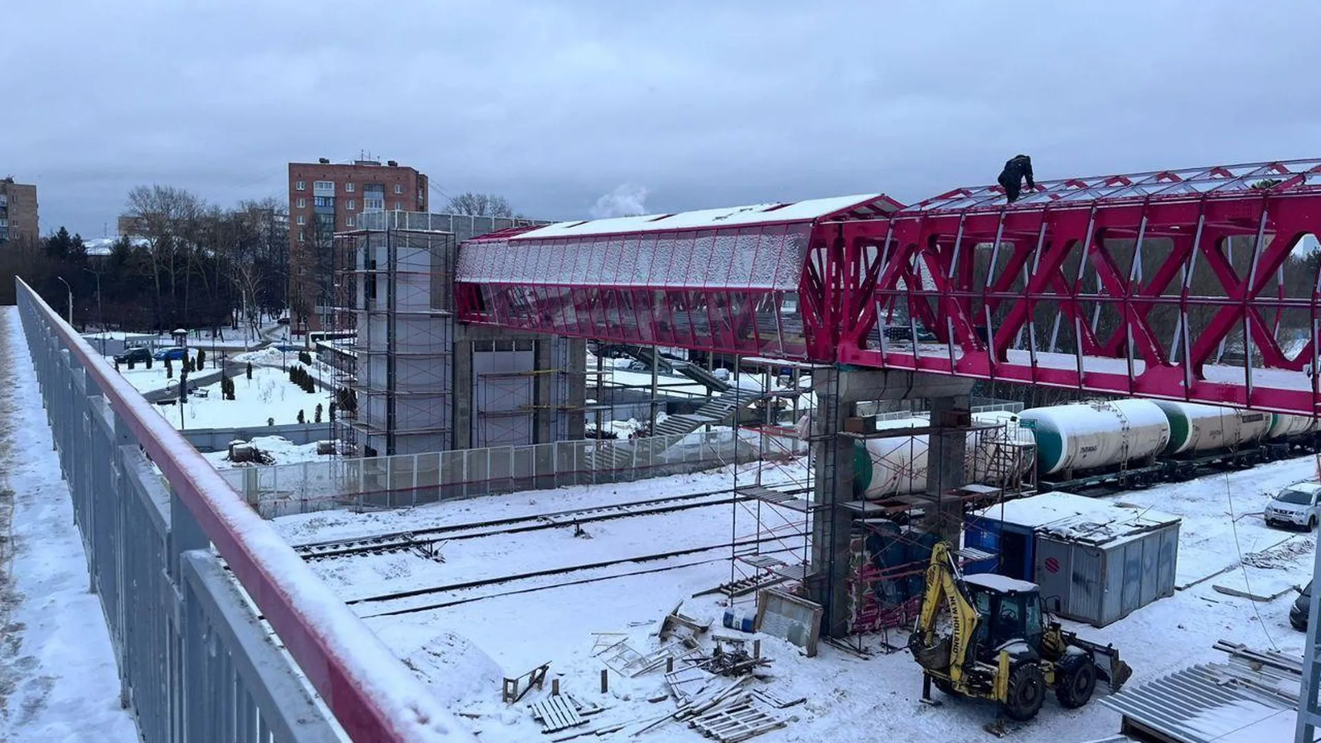 Земельный участок в Серпухове передали для завершения строительства пешеходного моста через железнодорожные пути