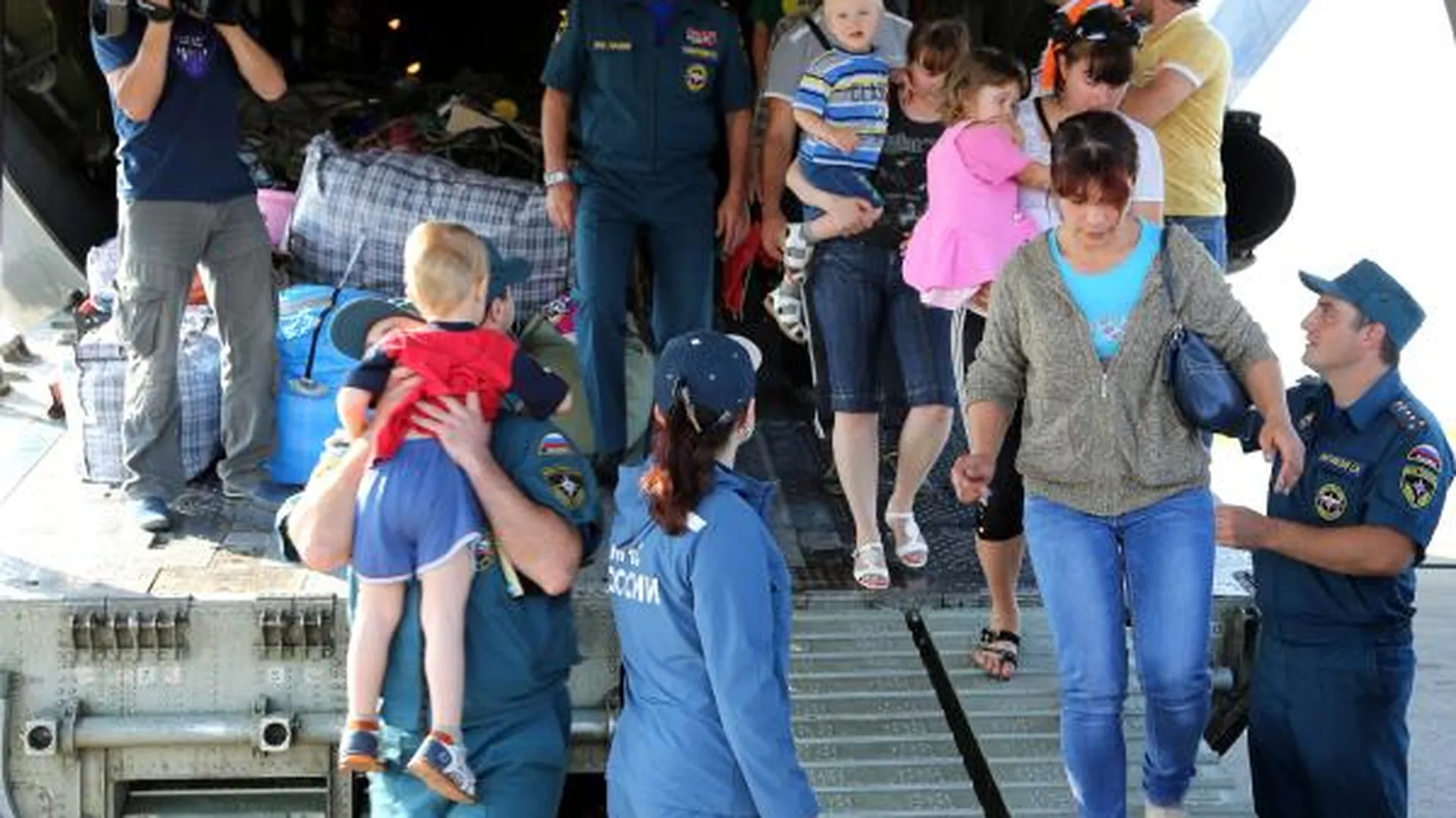 Почти 600 украинских беженцев прибыли в область за сутки