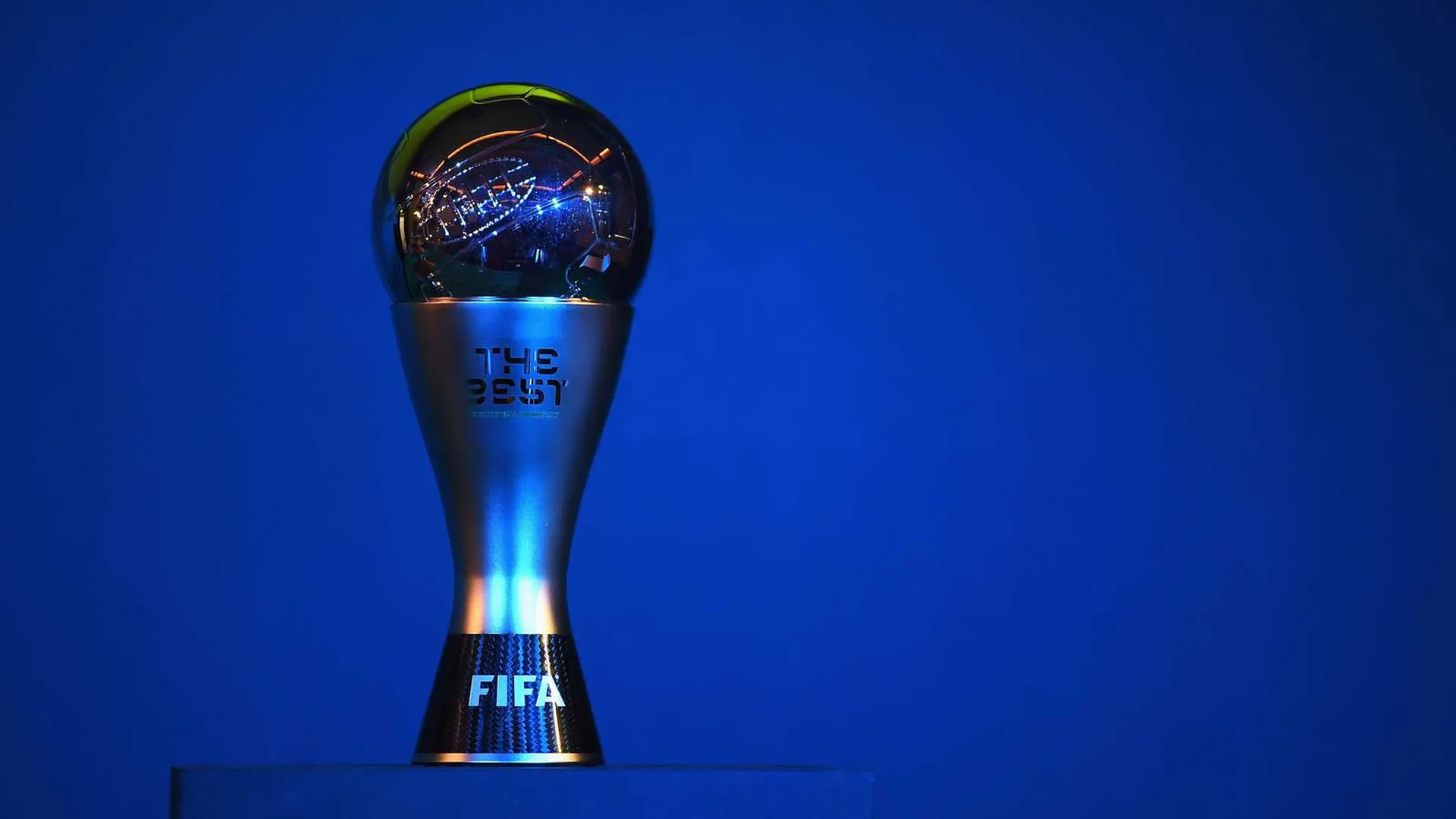 Fifa года. Премия зе Бест ФИФА. ФИФА the best. The best награда ФИФА. Кубок the best FIFA.
