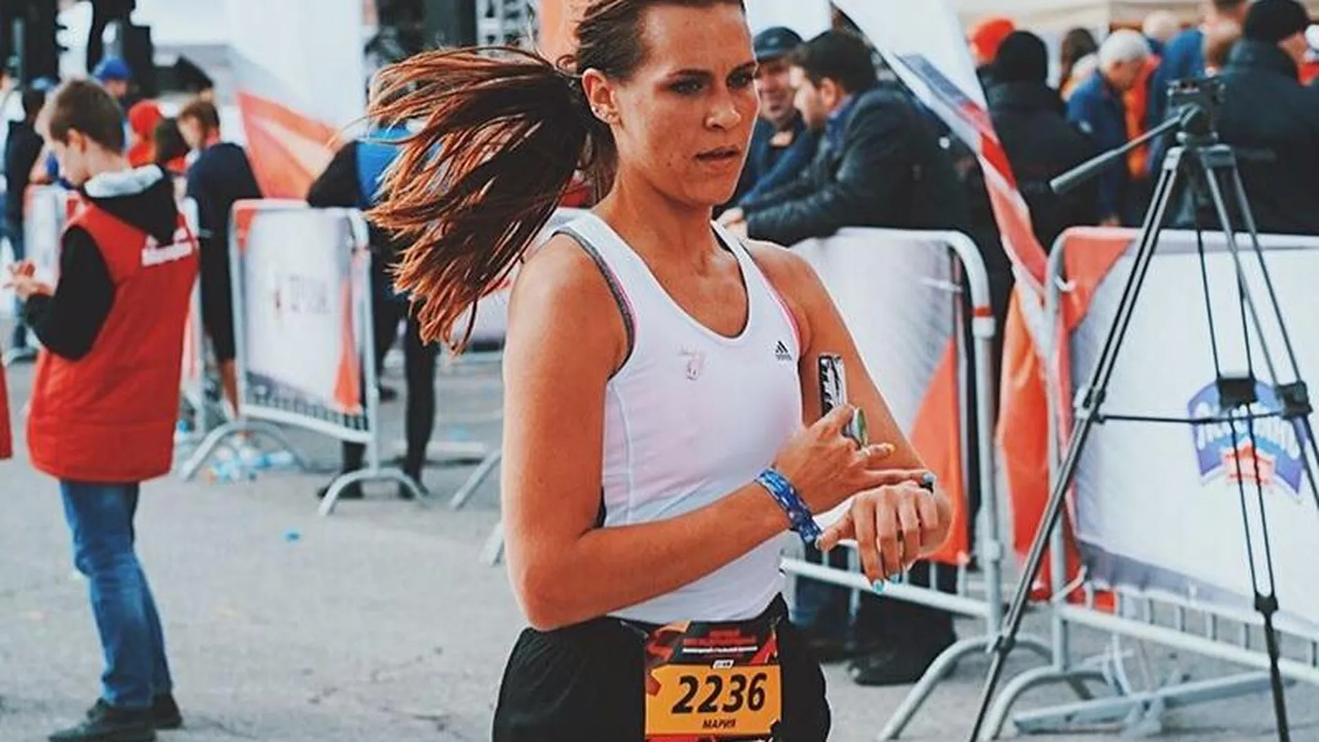 Десять километров пробежала в своей однушке спортсменка из Одинцово