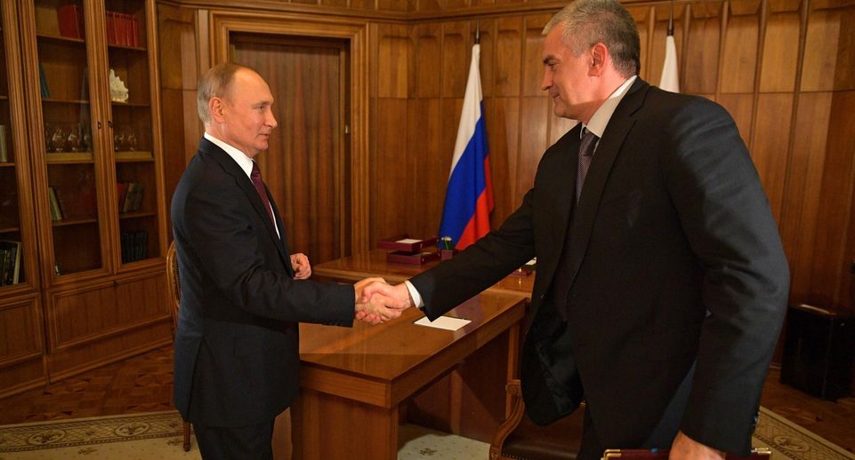 Песков: Путин в четверг проведет видеоконференцию с главой Крыма Аксеновым