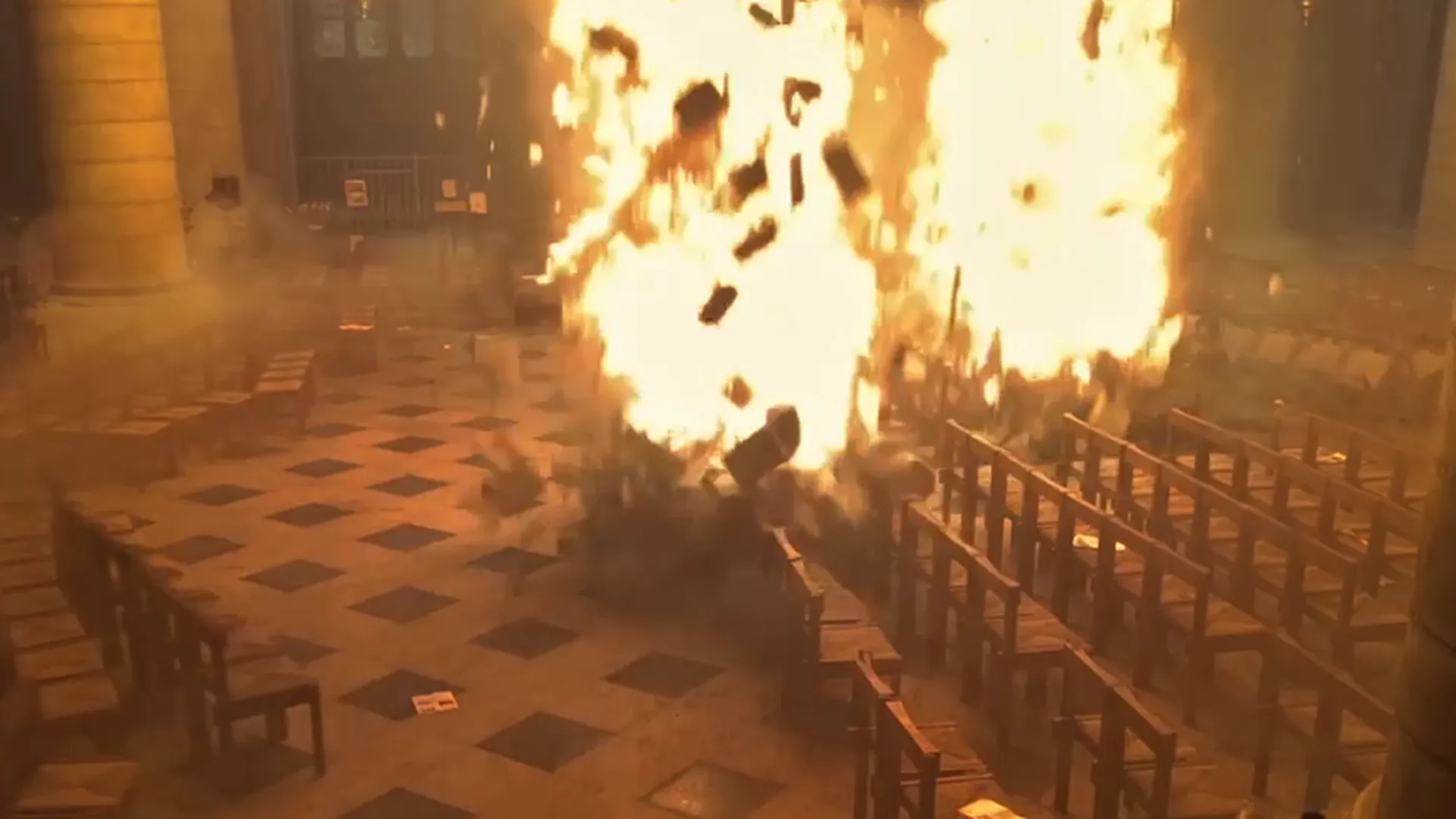Спасти терновый венец и сбежать до обрушения шпиля. Ubisoft выпустил VR-игру про пожар в Нотр-Даме