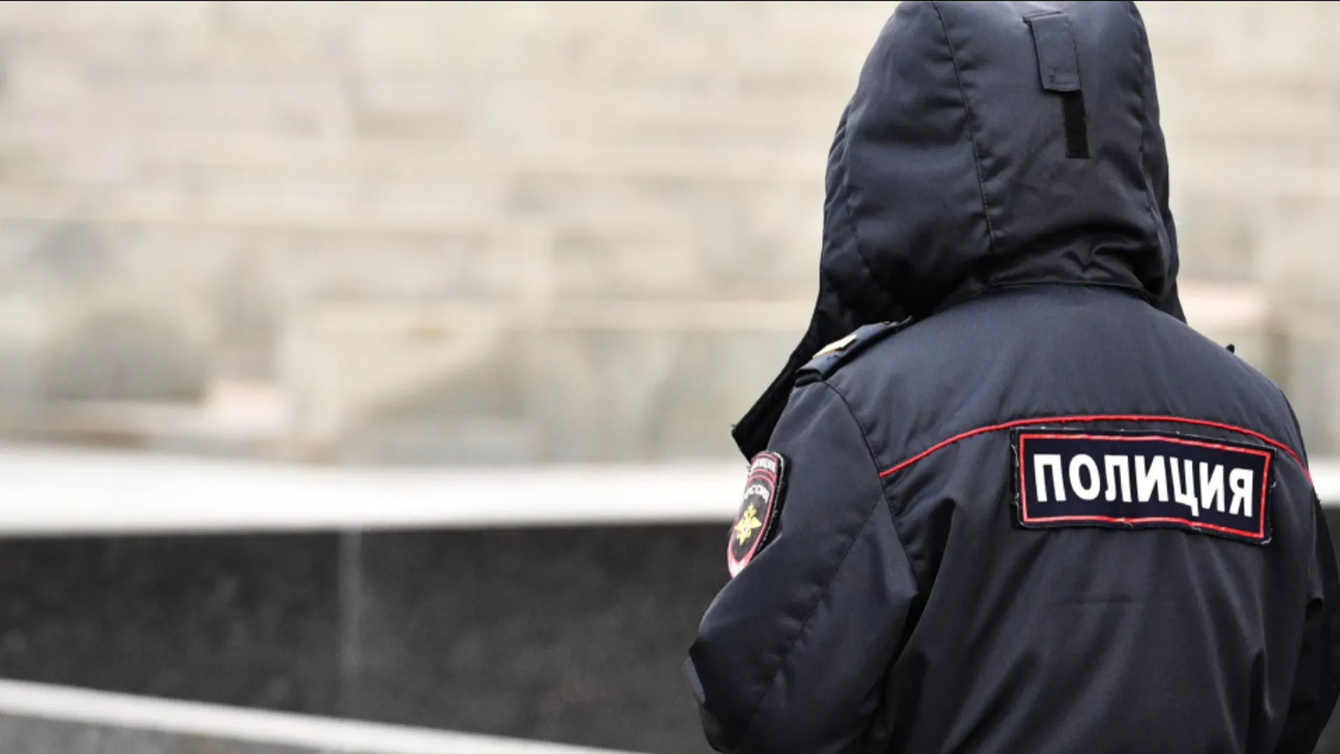 Полиция во Владивостоке установила личности подростков, избивших на видео мальчика