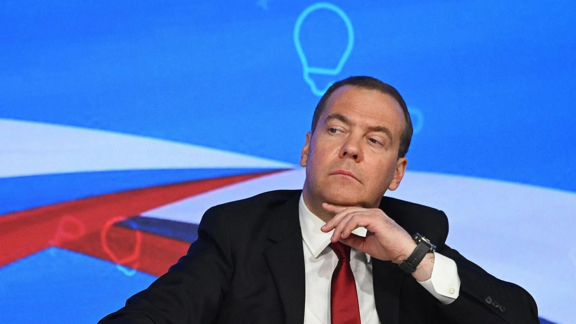 Медведев предложил российскую «формулу мира» по Украине