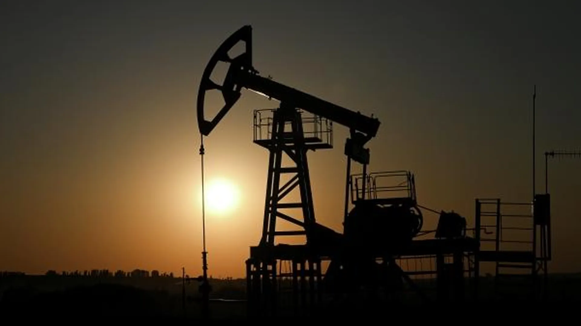 Фейк: Россия не соблюдает обязательства по добровольному сокращению экспорта нефти
