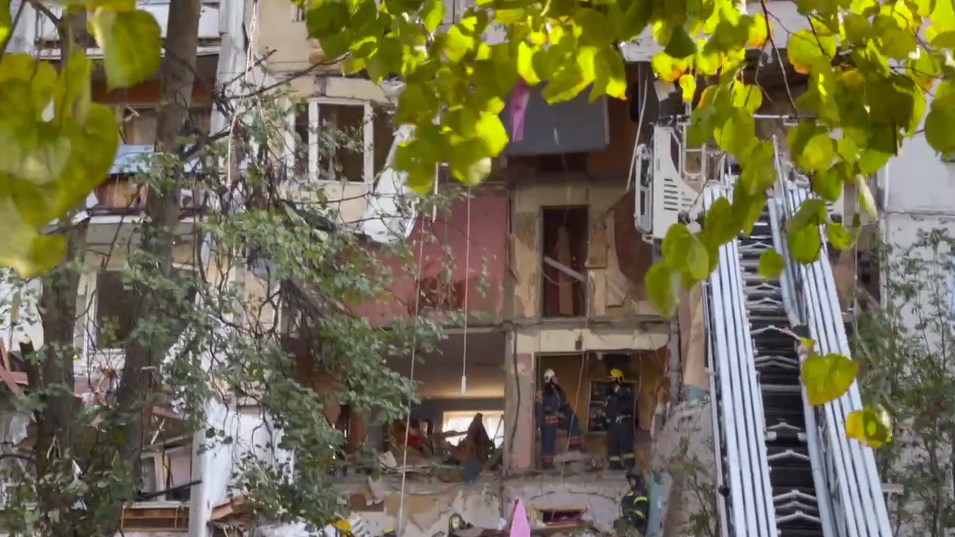 Разбор завалов после взрыва в Балашихе попал на видео