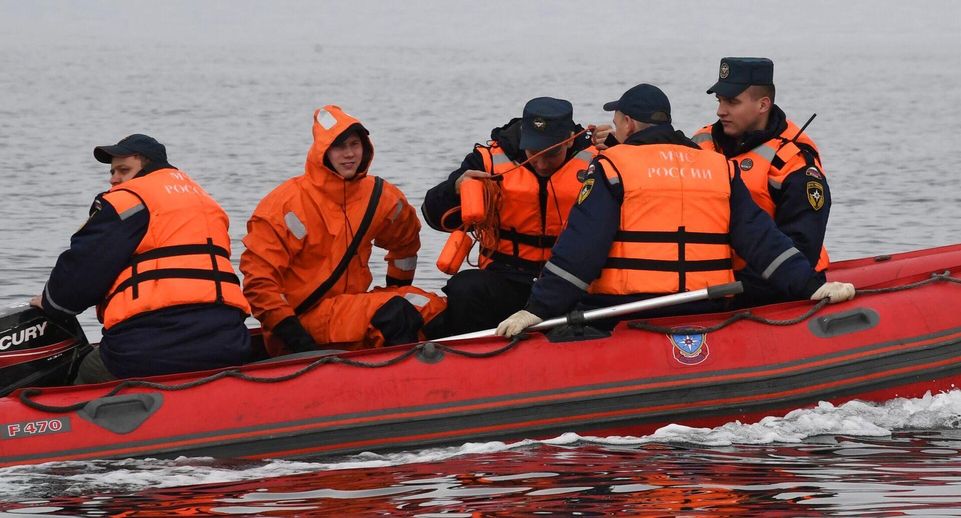 Пострадавшая из перевернувшейся лодки под Самарой: утонули деньги и вещи