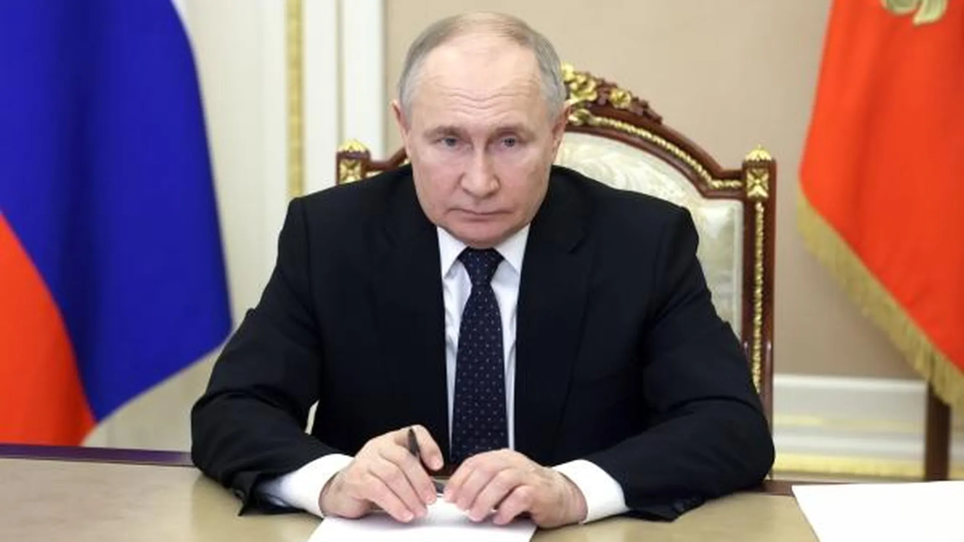 Путин проведет совещание с правительством 17 апреля