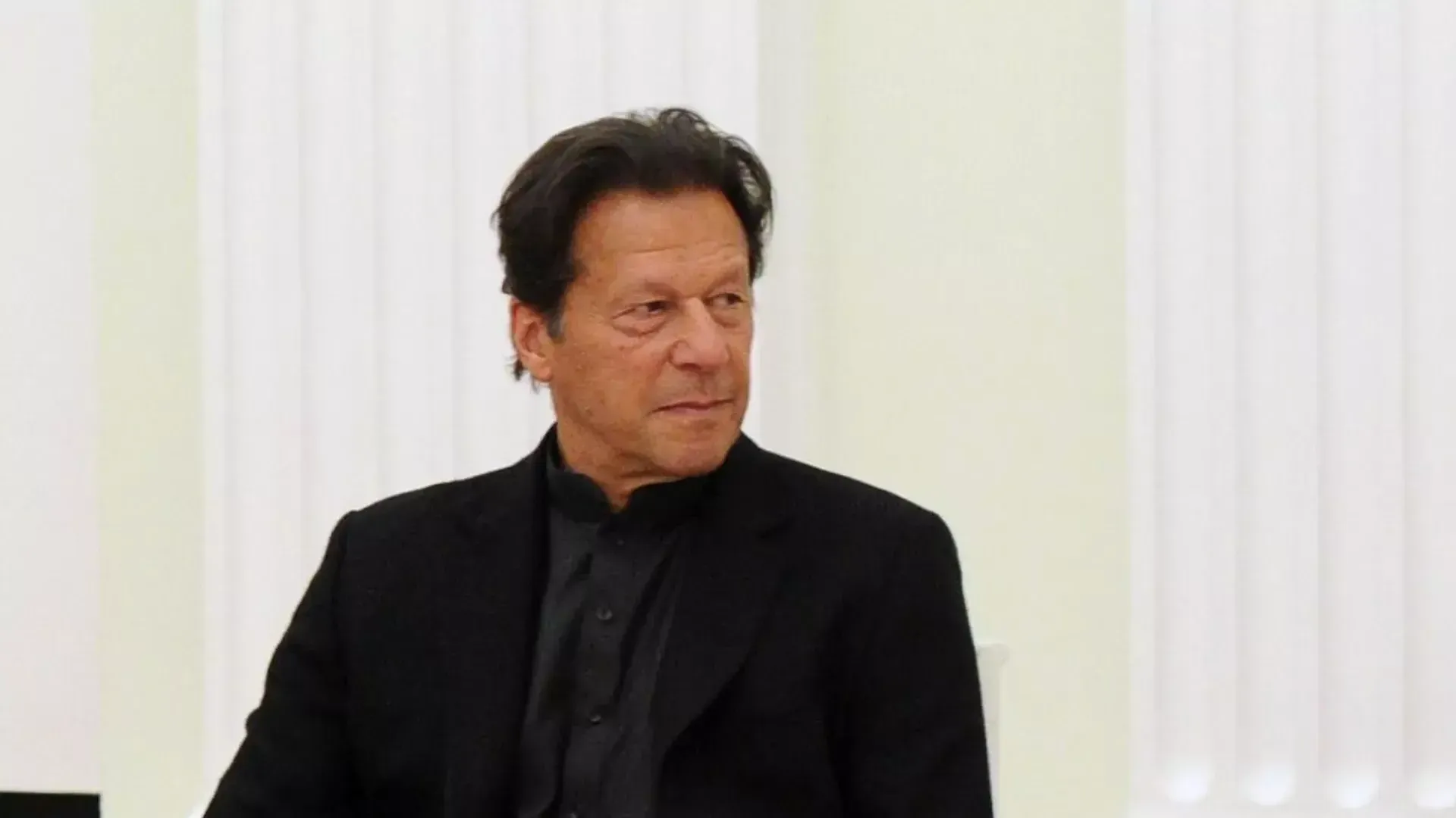 Экс-премьера Пакистана Имрана Хана приговорили к 14 годам лишения свободы