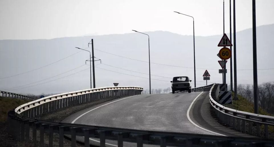 Крючков: движение по трассе «Таврида» в направлении Керчи временно перекрыли