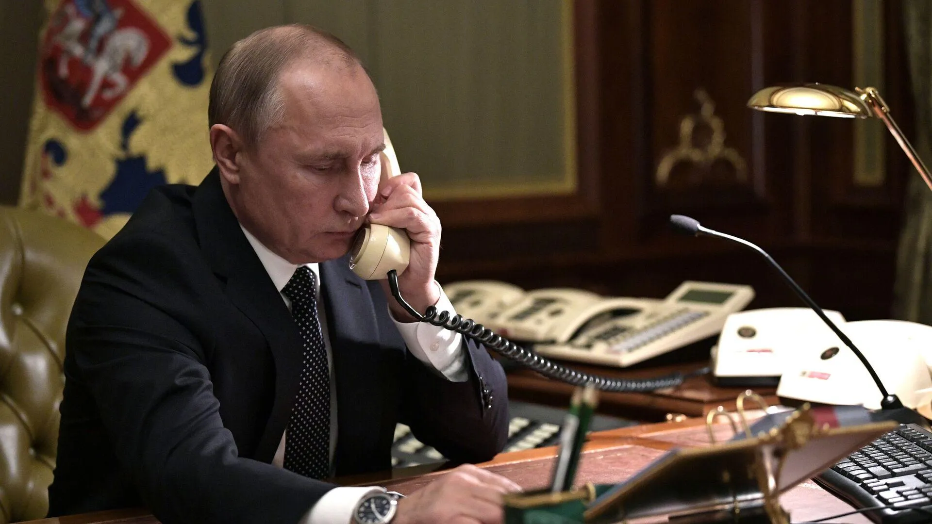 Путин провел телефонные переговоры с президентом Боливии