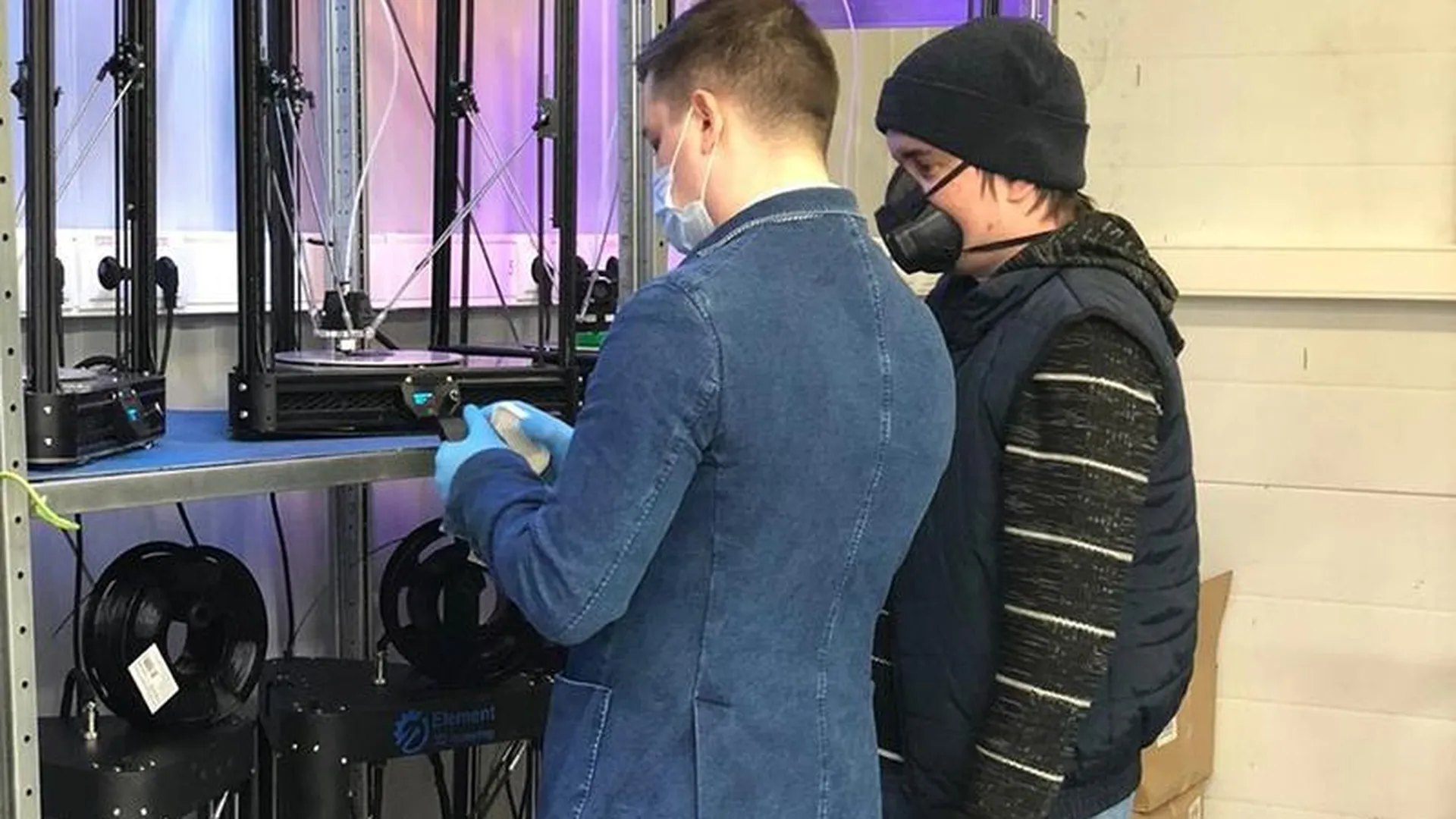 Современные респираторы на 3D-принтерах начали печатать в Подольске