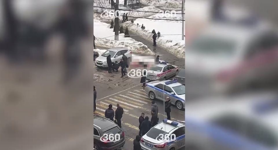 МВД: мужчина погиб в драке на парковке у торгового центра в Ногинске