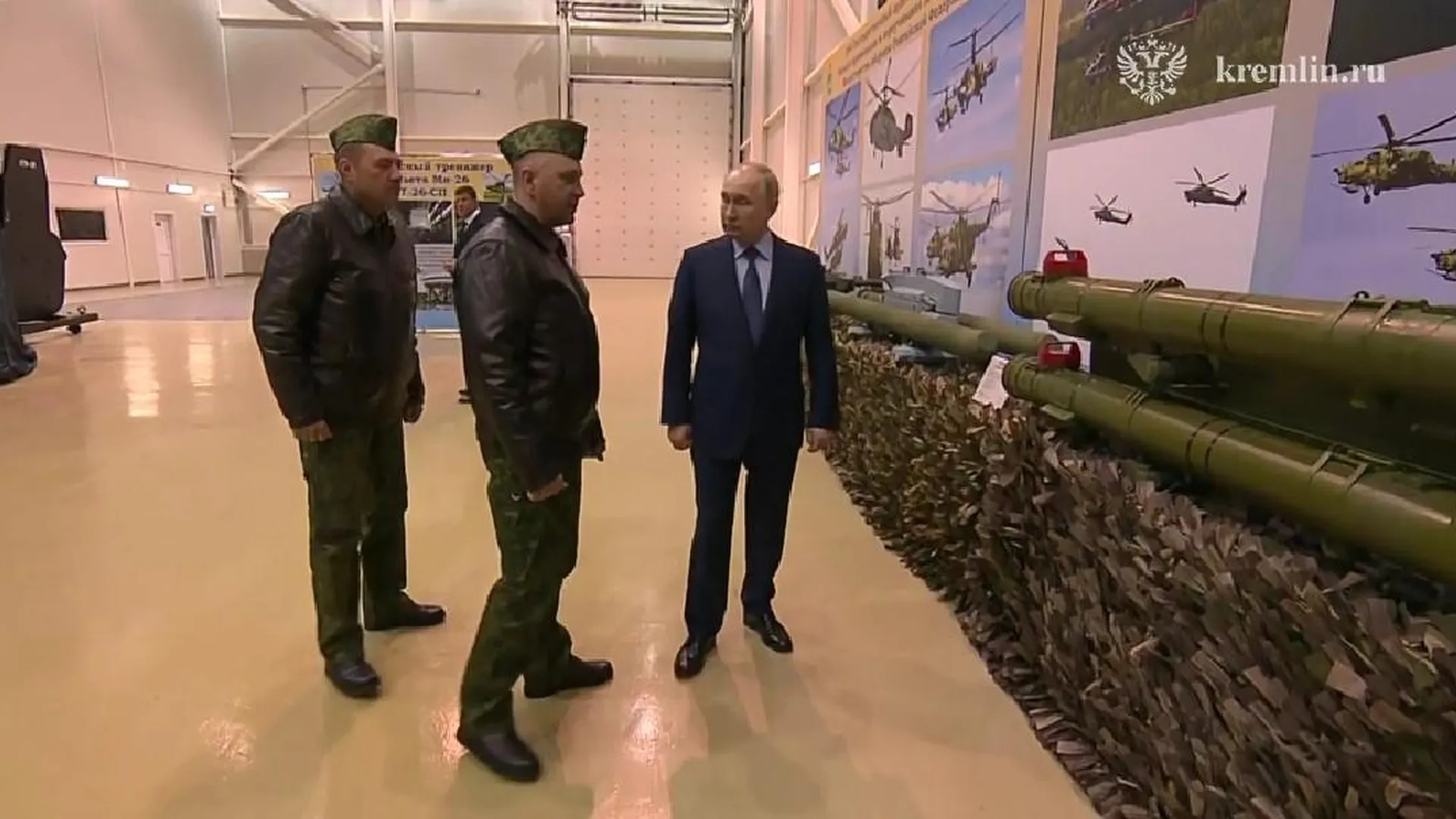 Срывает танкам башни. Путину показали ракету «Хризантема»
