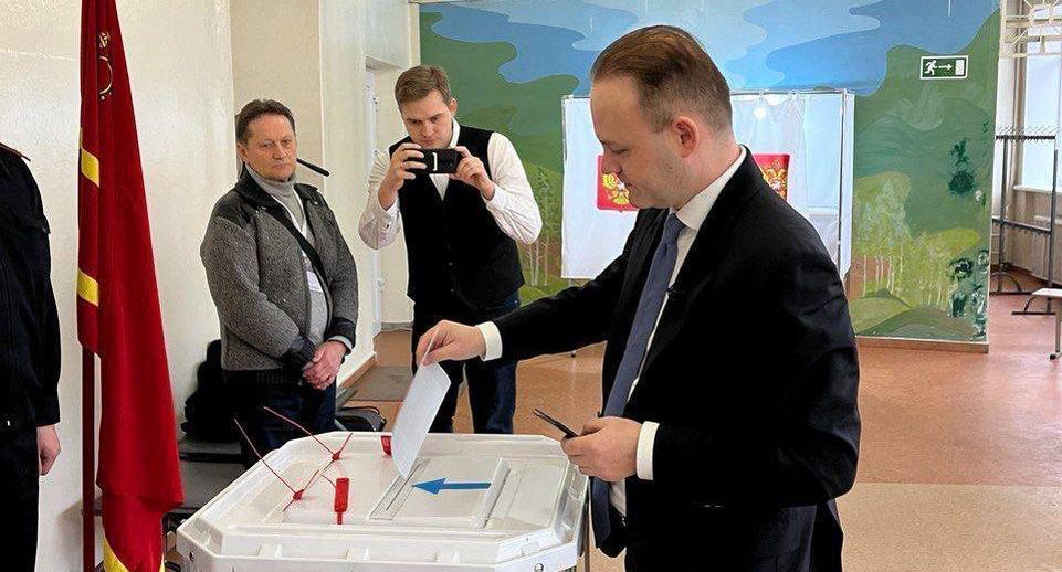 Депутат Даванков проголосовал на выборах президента России