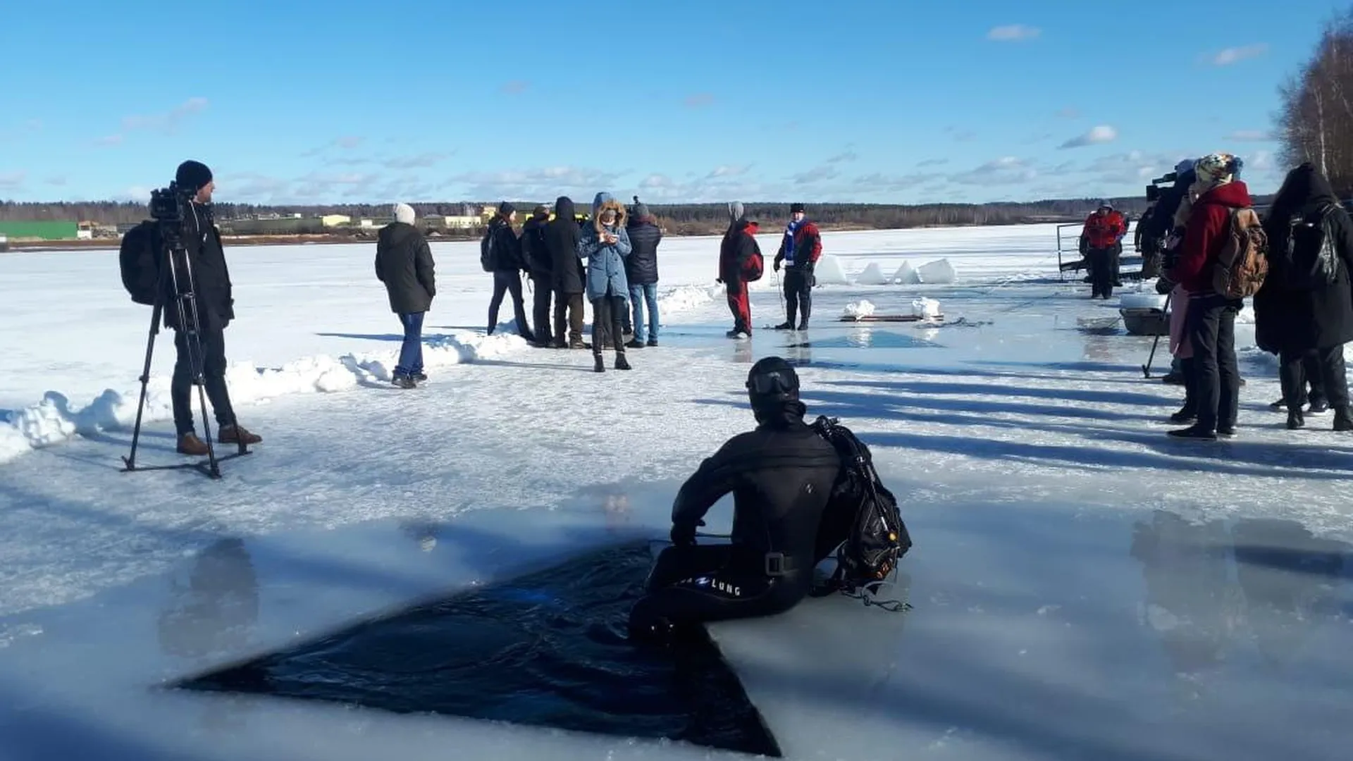 Дайвер проплыл подо льдом в Щелкове и установил мировой рекорд. Его будет сложно побить