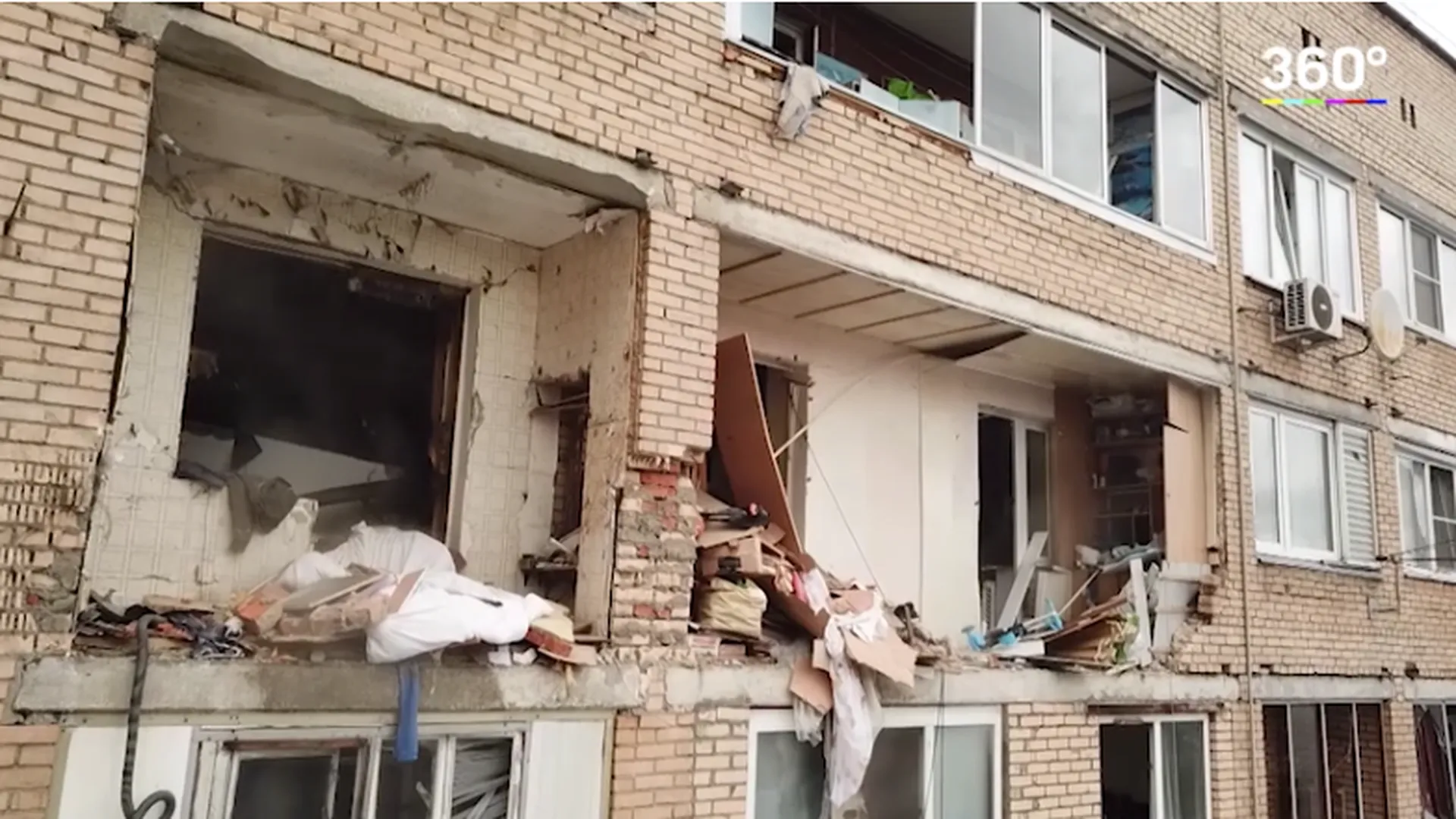 Мебель из 11 квартир перевезли на склад после взрыва в Химках