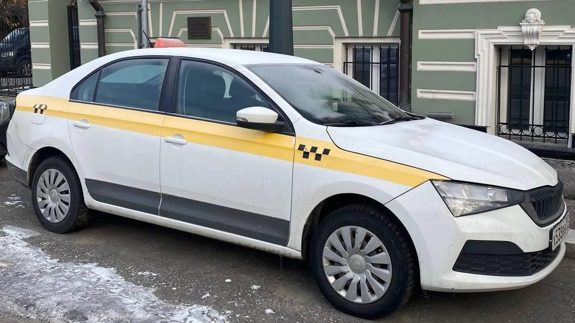В Минтрансе Подмосковья рассказали, какие обязанности перед маломобильным пассажиром есть у водителя такси