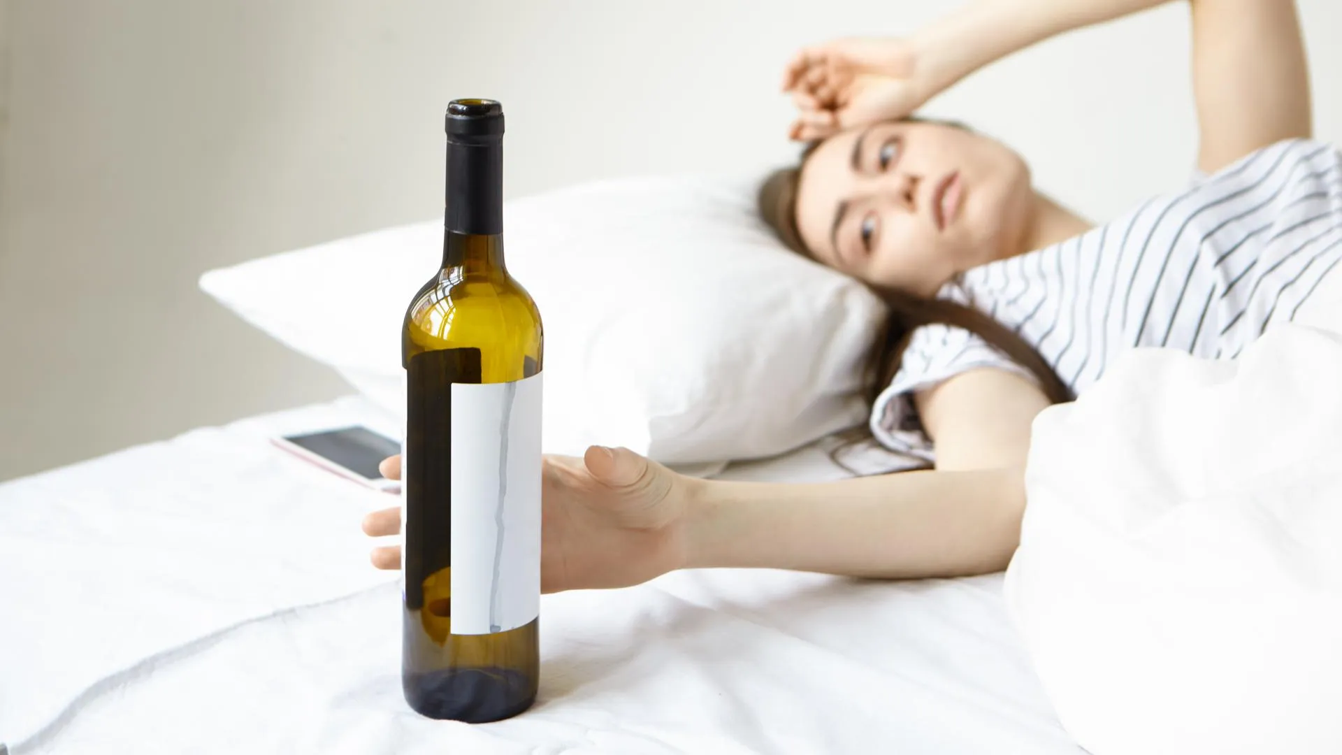 Ученые раскрыли влияние алкоголя на сон