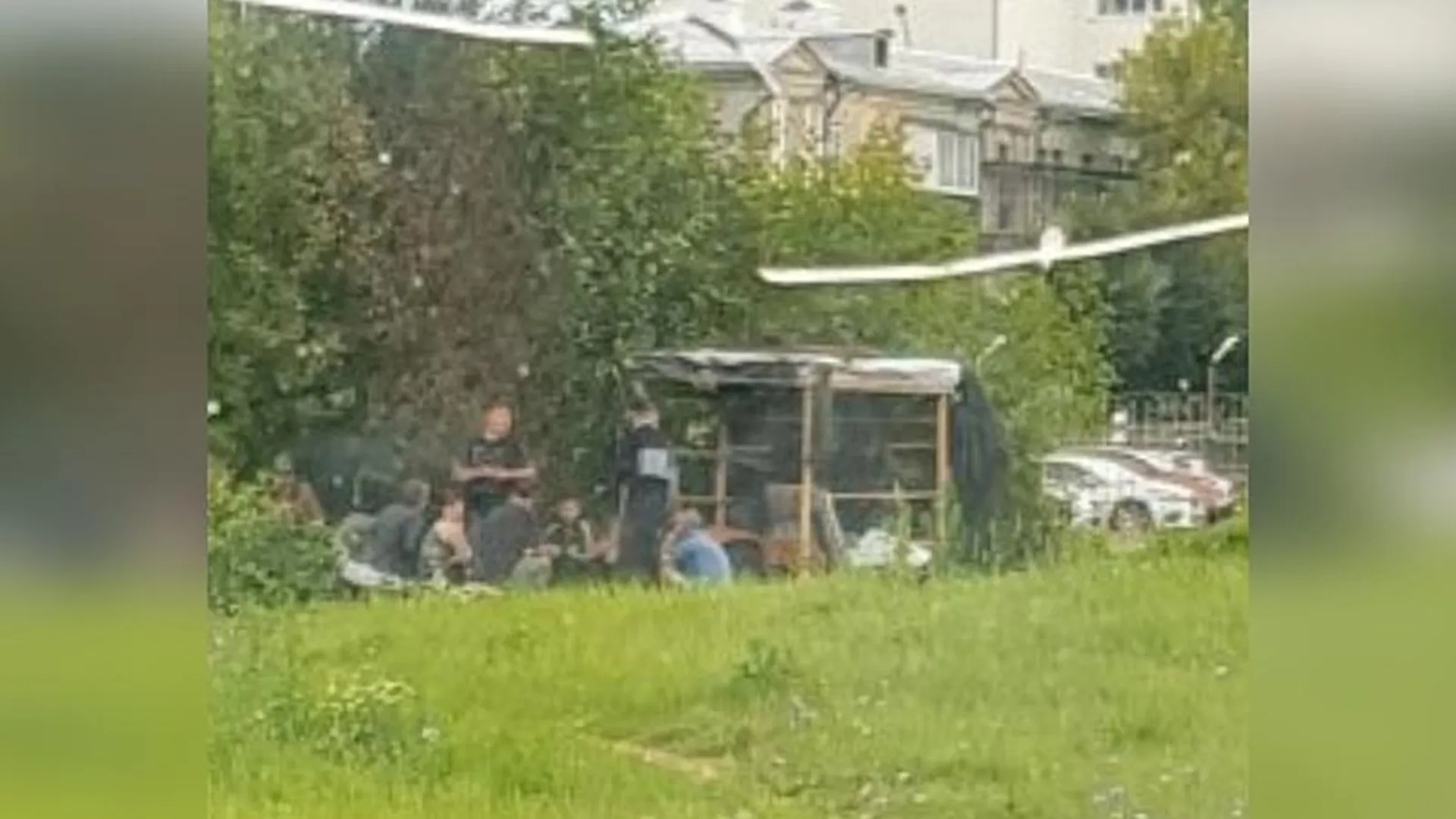 Бомжи соорудили палаточный городок в центре Серпухова