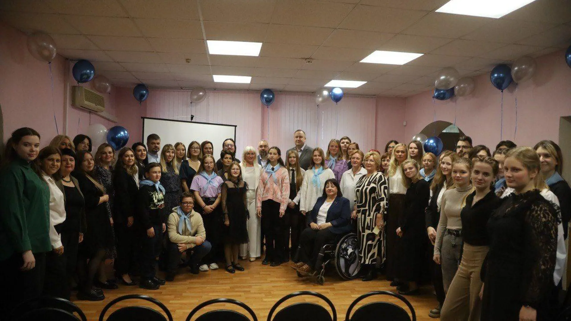 Глава Серпухова поздравил коллектив Центра по профориентации и трудоустройству молодежи с юбилеем