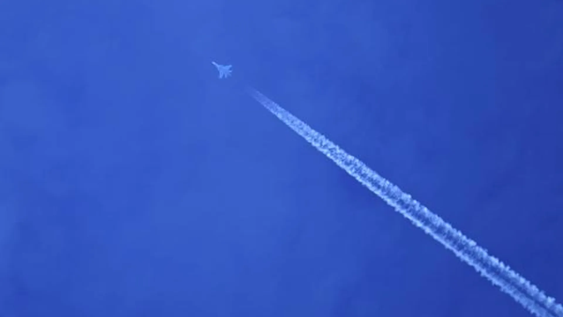 Су-30 не допустил нарушения границы британскими самолетами «Тайфун» и RC-135