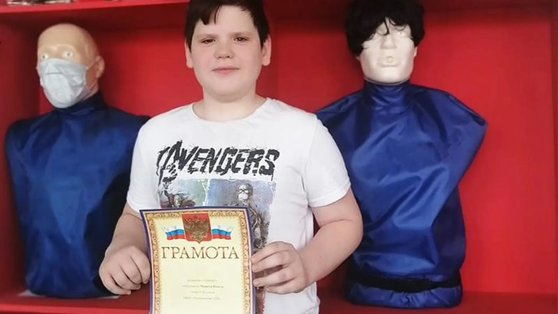 Двенадцатилетнего героя, который вытащил из воды годовалую девочку, наградили в Пушкино