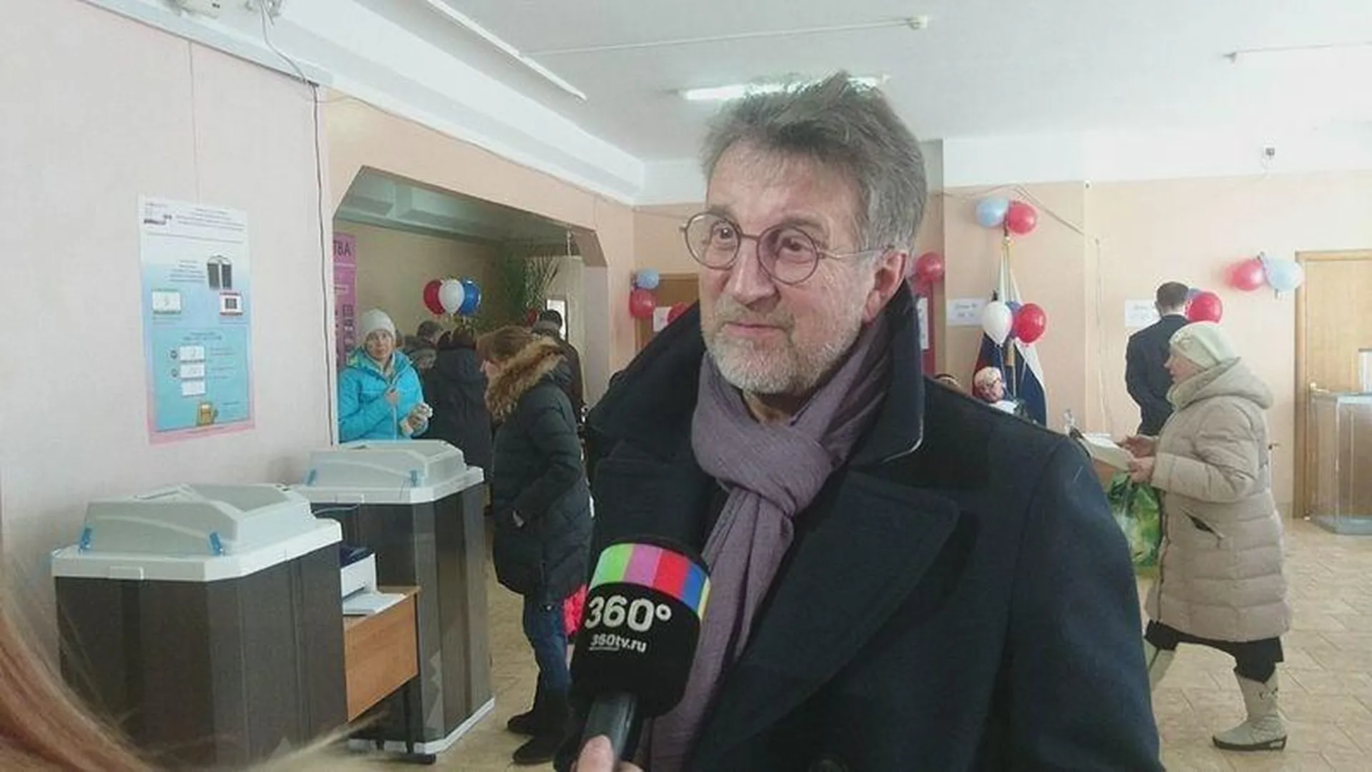 Леонид Ярмольник проголосовал на выборах президента РФ в Барвихе