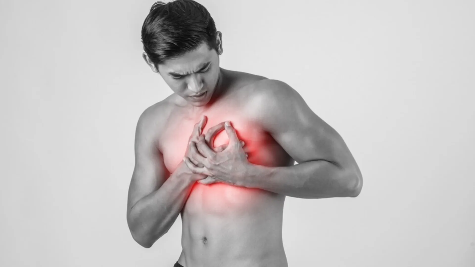 Кардиолог перечислил симптомы приближающегося инфаркта