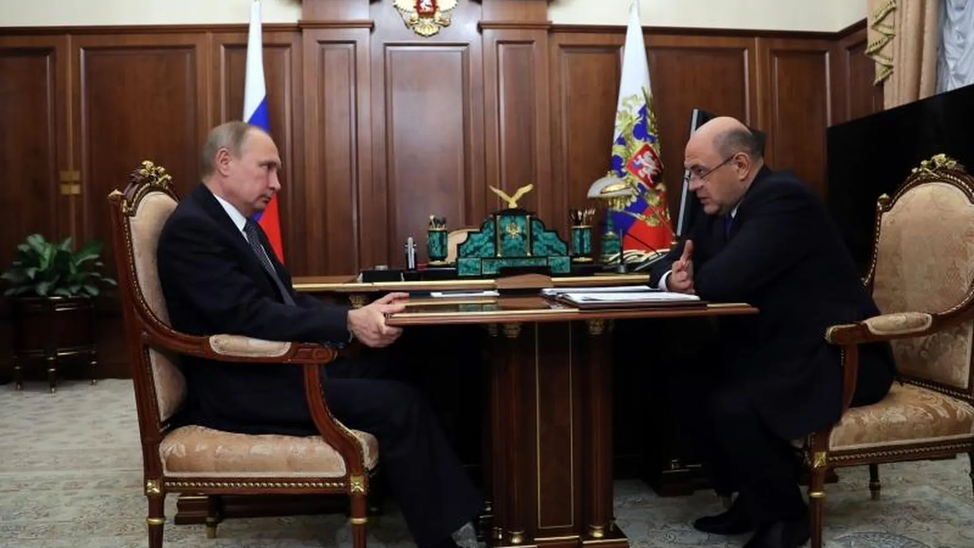 Руководитель ФНС доложил Путину о внедрении системы онлайн-касс