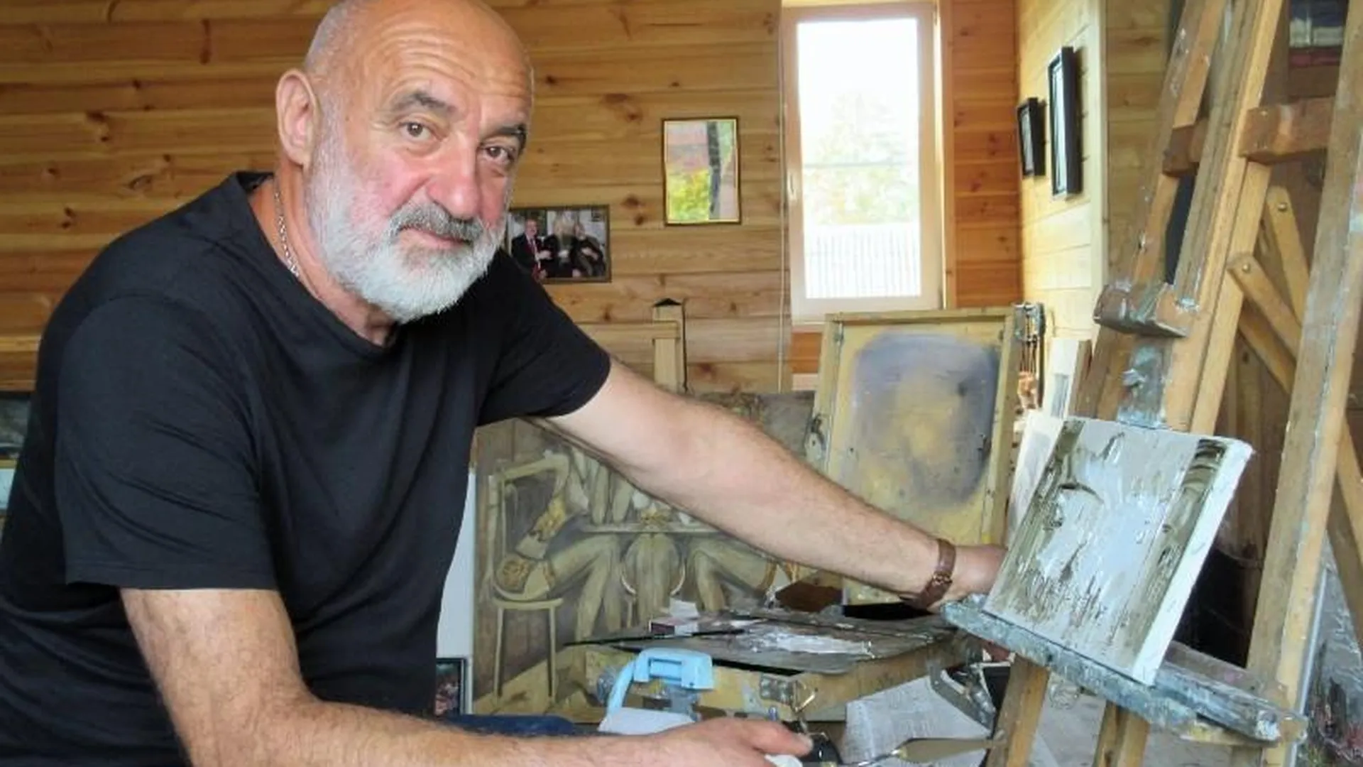 Михаил Кулумбегов: «Жизнь художника висит на гвозде»