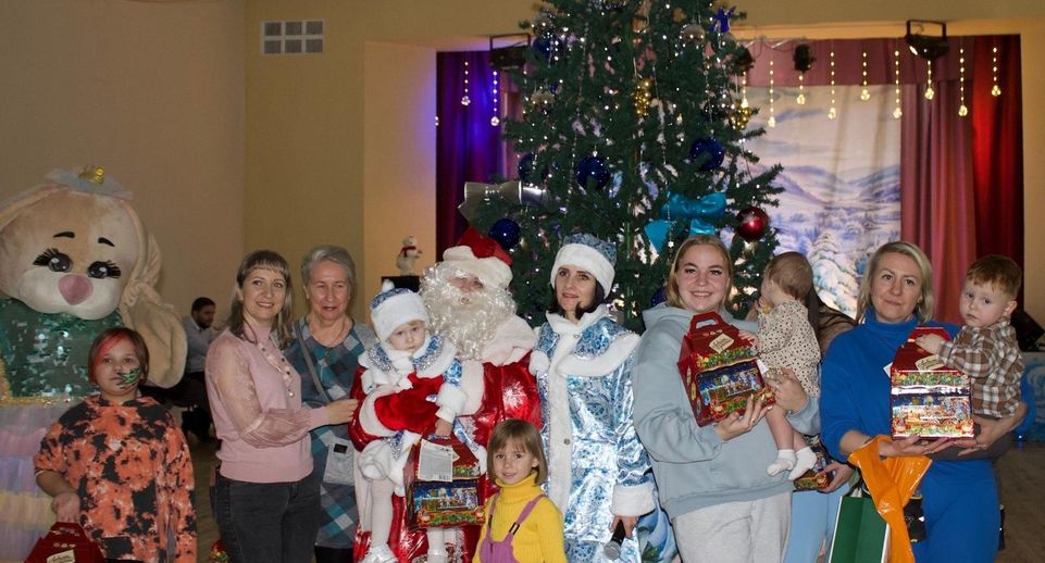 Единороссы городского округа Луховицы провели новогоднее мероприятие для семей участников СВО