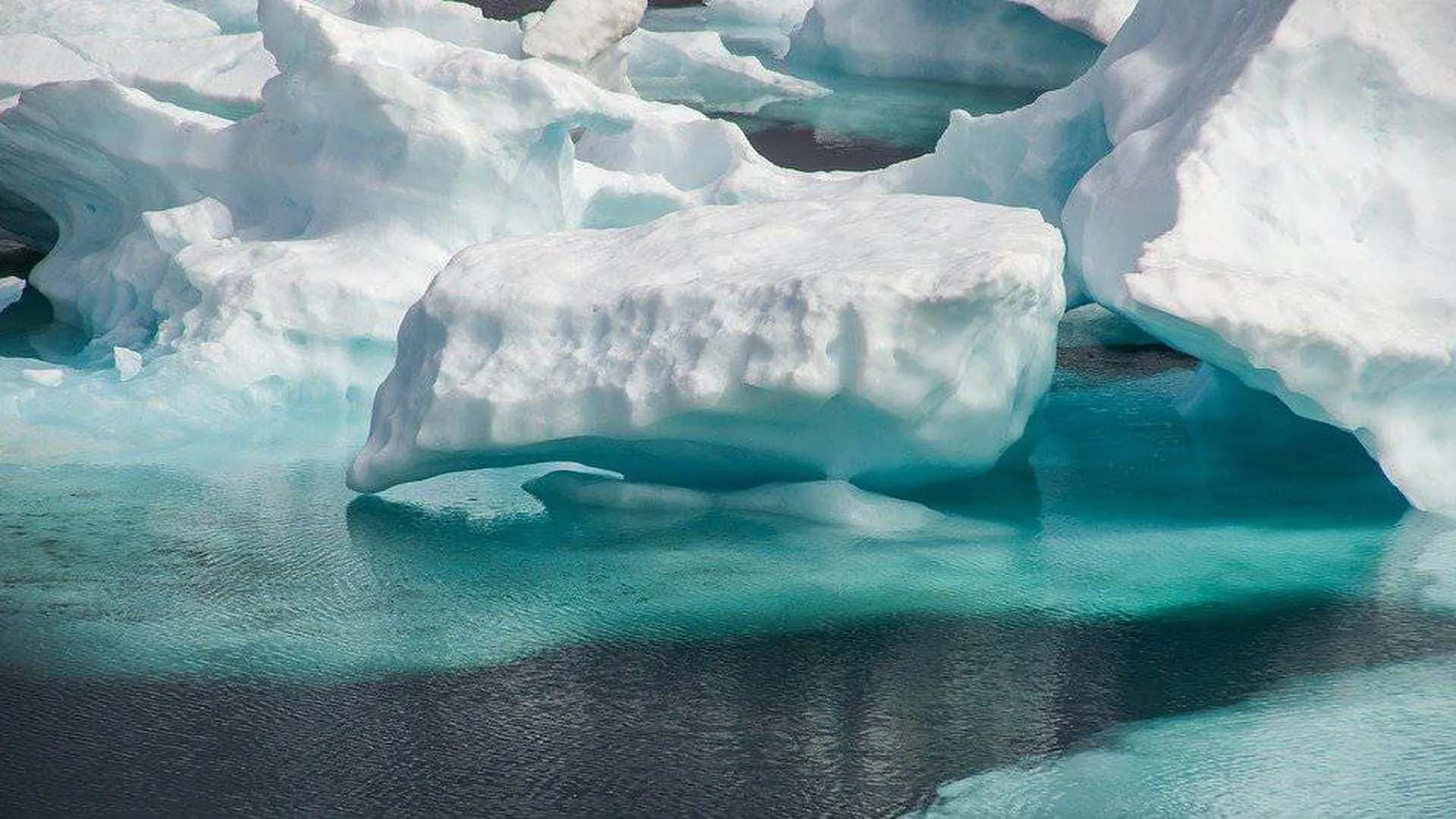 Американские ученые нашли древнее озеро подо льдами Гренландии