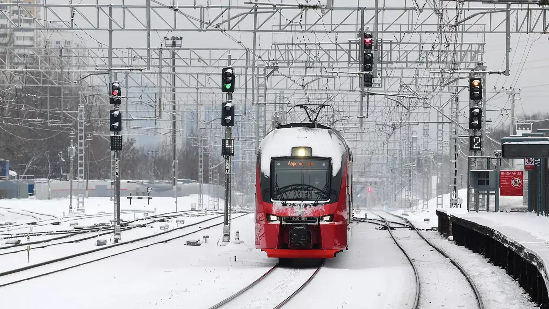 Путепровод через пути МЦД-1 в Москве достроят летом