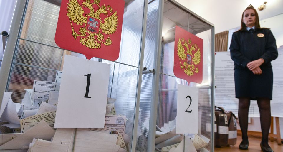Депутат Мособлдумы Тарас Ефимов проголосовал на выборах президента в Балашихе