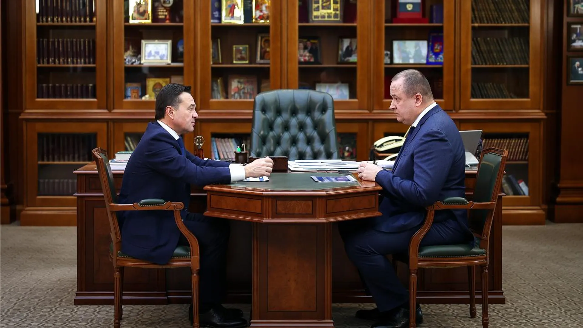 Андрей Воробьев обсудил с главой Серпухова Сергеем Никитенко приоритетные вопросы развития округа